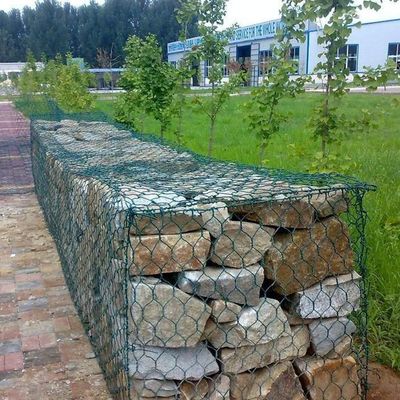 铅丝石笼网四川生产厂家水库加固钢丝六角网格宾网装石头笼子